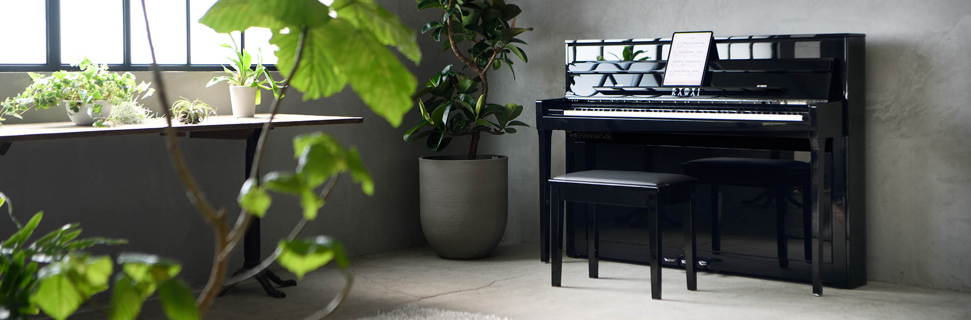 Kawai Novus NV5S Hybridpiano in schwarz poliert mit richtiger Mechnik und Holzresonanzboden