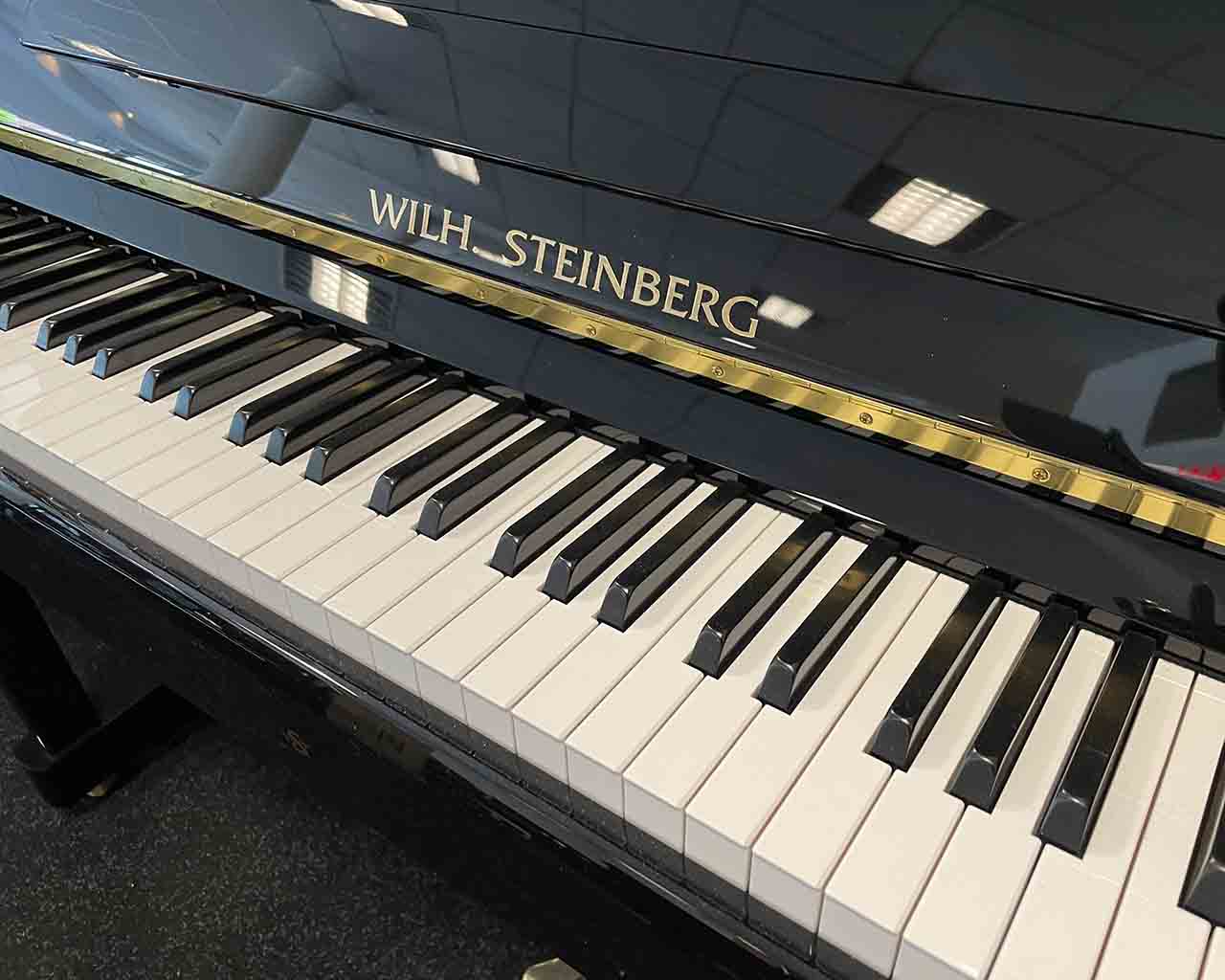 Wilh. Steinberg P 125 E Klavier schwarz Messing
