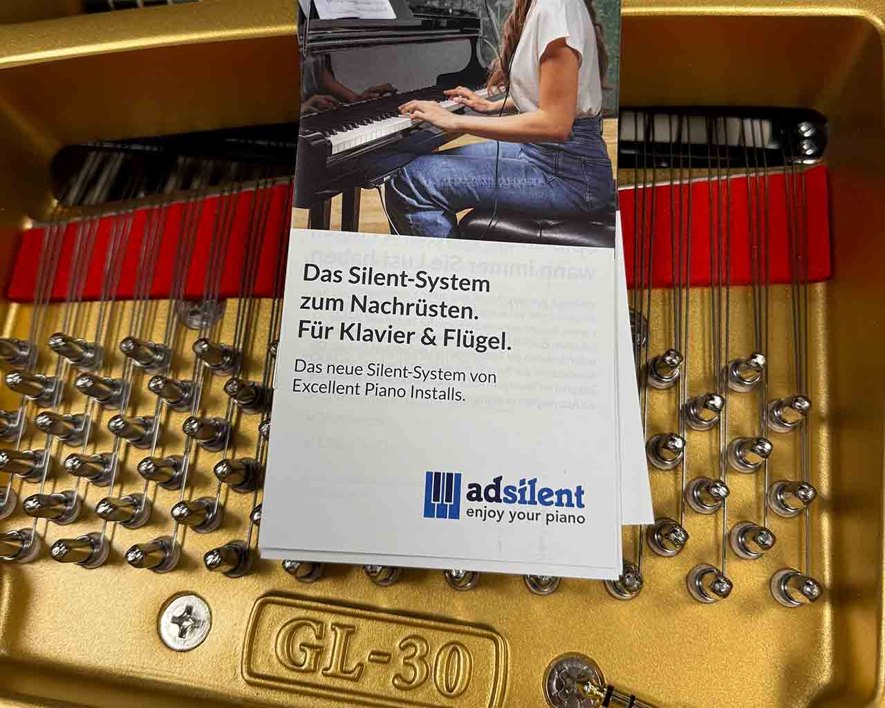 Flyer adsilent vom Kawai GL 30 EP Flügel schwarz mit adsilent 2 Flügel Silentsystem