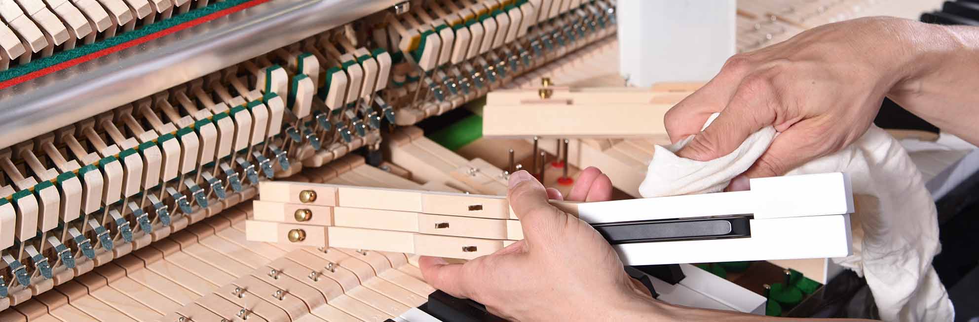 Professionelle Servicewartung für Ihr Instrument durch Klavierbauer vom Pianohaus Filipski