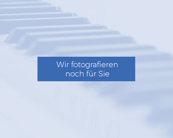 Yamaha C 109 Klavier Royal blau Seidenmatt mit adsilent 2 Silentsystem