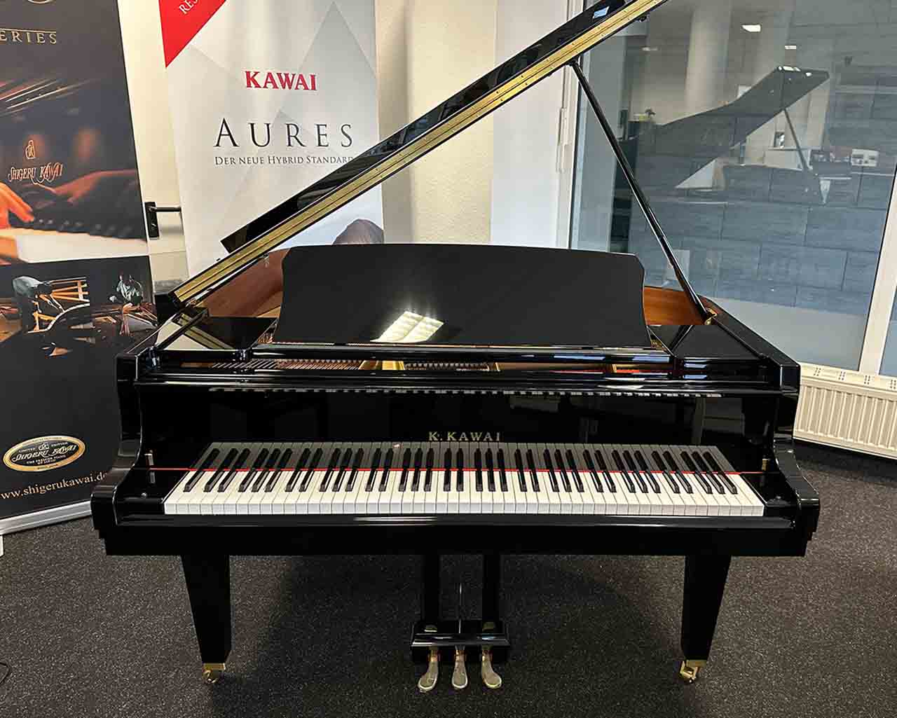 Geöffneter vom Kawai GL 30 EP Flügel schwarz Geöffneter vom Kawai GL 30 EP Flügel schwarz