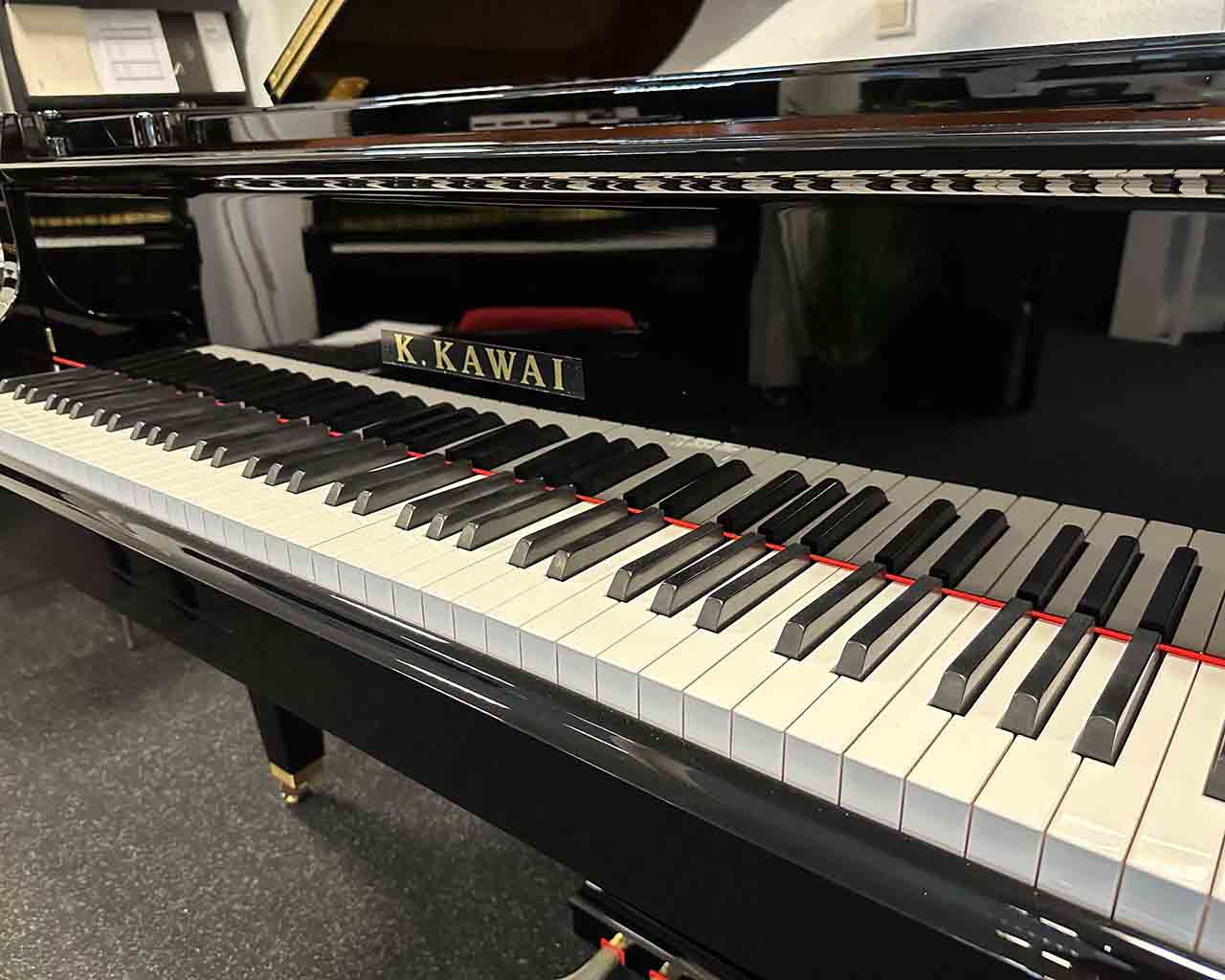 Tastenklappe vom Gussplatte vom Kawai GL 10 EP Flügel schwarz